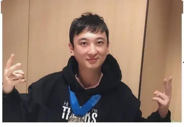 王思聪吃新瓜视频,揭秘网红美食背后的故事